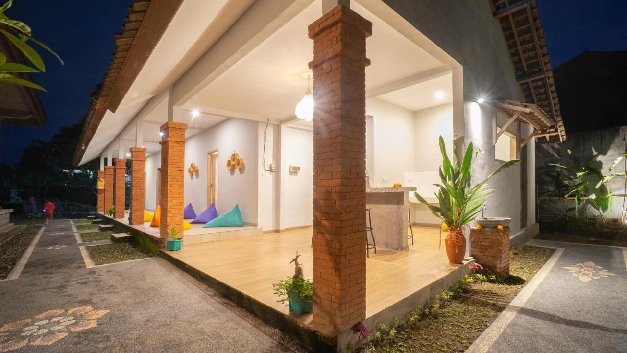 Aura Dormitory House Ubud 外观 照片