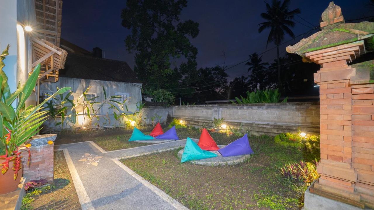 Aura Dormitory House Ubud 外观 照片
